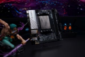 TOPC AMD Ryzen 9 7940HS ESマザーボードミニPC ITXボード高性能組み込み産業用コンピュータ - Product Image 6