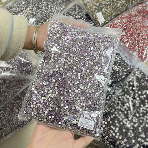 WHATSTONE OEM ODM Custom Non Hot Fix Stone Paquete grande de diamantes de imitación de vidrio al por mayor para el diseño del vestido de novia - Product Image 3