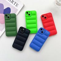 Nouveau Design TPU Cas De Luxe Puffer Cas De Mode Couverture D'hiver Vers Le Bas Puffer Veste Téléphone Cas pour iPhone 13 14 15 16 17 Pro Max