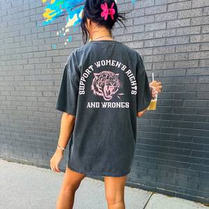 T-shirt Grafica Femminista da Donna, Girocollo, Manica Corta, 100% Cotone Jersey, Vestibilità Regolare, Design con Stampa a Lettere, Per Tutte le Stagioni - Product Image 3