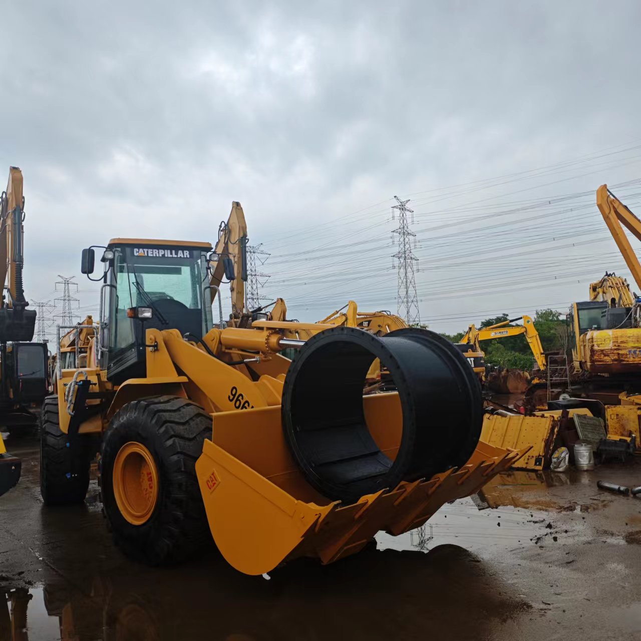 Такие большие Подержанные колесные погрузчики CAT 966H высокое состояние и низкая цена от Японии хорошее оборудование б/у CAT 966H 23TON
