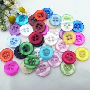 Giá Rẻ Giá 11Mm 4 Lỗ Vòng Rộng Cạnh Phẳng Pearlescent Nhựa Áo Sơ Mi Nút Cho Nam Giới Thủ Công DIY Hat Găng Tay Trang Trí - Product Image 6