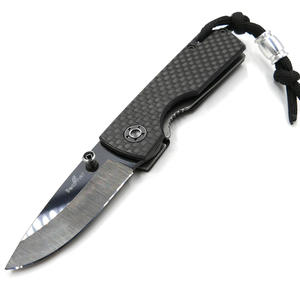 Navaja Plegable Ligera de Fibra de Carbono de 5.2'' con Hoja de Cerámica Negra Pulida de 2'' para Uso Diario, con Anillo para el Pulgar Ambidiestro - Product Image 3
