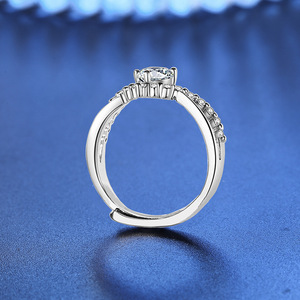 Raffinato <span class=keywords><strong>Anello</strong></span> Moissanite Infinity Twist con Corona a V, Fascia Regolabile in Argento Sterling per Gioielleria Femminile - Product Image 4