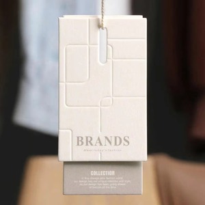 Etiqueta de ropa con logotipo personalizado de diseño gratuito para marcas de hombre Tarjeta de papel cóncava-convexa gruesa para bolsos y zapatos - Product Image 1