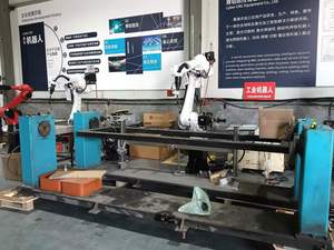 Robot de soudage industriel MIG500 à 6 axes sur rail - Product Image 4