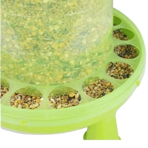 Alimentador de pollos automático verde espesado 12kg Cubo de alimentación de plástico PP de gran capacidad nueva condición para uso agrícola - Product Image 2