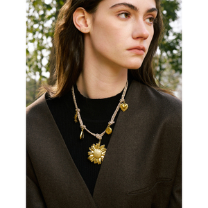 JINYOU 5489 Nuevo Collar con Colgante de Girasol de Metal, Collar con Colgante de Cuerda Hecho a Mano de Acero Inoxidable PVD para Mujer - Product Image 3