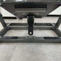 Chargeur compact robuste de haute qualité pour usage en club de fitness avec bras arrière pour exercices de poitrine, construction en acier réglable
