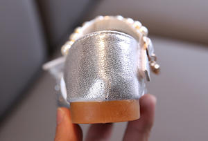 <span class=keywords><strong>Sandalias</strong></span> <span class=keywords><strong>de</strong></span> princesa <span class=keywords><strong>para</strong></span> niñas, zapatos <span class=keywords><strong>de</strong></span> verano <span class=keywords><strong>para</strong></span> niños, zapatos <span class=keywords><strong>de</strong></span> fiesta <span class=keywords><strong>de</strong></span> boda, zapatos planos suaves <span class=keywords><strong>de</strong></span> rendimiento, zapatos <span class=keywords><strong>de</strong></span> mariposa con diamantes <span class=keywords><strong>de</strong></span> baile <span class=keywords><strong>para</strong></span> niñas - Product Image 6