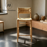 Chaise de bar vintage en rotin tressé de style mid-century, tabouret de comptoir en bois et rotin pour la maison