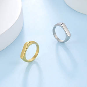 Anillos Resistentes al Agua y al Deslustre, Chapados en Oro PVD de 14k y 18k, Anillos Personalizados de Acero Inoxidable 316L con Logotipo para Hombre y Mujer - Product Image 2