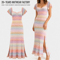 Robe maxi en tricot chevron multicolore pour femmes, col carré, manches courtes, fabrication OEM ODM, marque privée, fabricant de vêtements en tricot