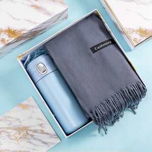 Ensemble cadeau de mariage de luxe pour demoiselle d'honneur, serviette en polaire corail avec impression UV, prêt à offrir - Noël, Saint-Valentin, anniversaire - Product Image 1