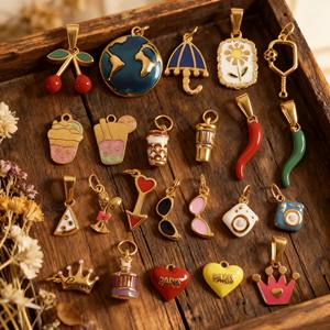 Dijes de Acero Inoxidable para Manualidades, Chapados en Oro de 18k |   Abalorios Impermeables de Viaje con Diseño de Chile y Cereza de París para Pulseras y Collares - Product Image 5