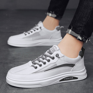 Chaussures de marche pour hommes à enfiler, ultra légères, respirantes, antidérapantes, baskets de course décontractées, baskets de sport en maille pour l'entraînement - Product Image 4
