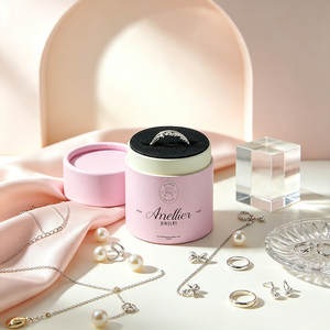 Set di Piccoli Tubi Rotondi in Carta Scamosciata con Rose Stabilizzate per Anelli, Confezione Regalo Ecologica Personalizzata - Product Image 2