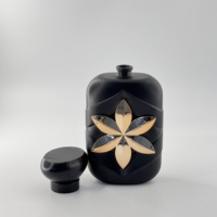 Flacon de parfum de luxe Diya 100 ml de haute qualité avec corps en verre, design givré, estampage à chaud, pulvérisateur rond personnalisable