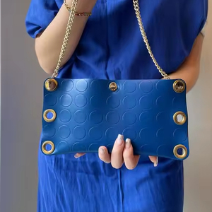 Borse con stampa animali fatte a mano In Italia Design unico personalizzabile alla moda materiali sostenibili Mini borse da donna per tutte le stagioni - Product Image 1