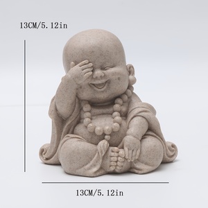 Adorabile Statuetta di Monaco in Resina Ispirata allo Zen - "Non veder niente, non udere niente, non dire niente" con Buddha Sorridente, Perfetta per Interni - Product Image 3