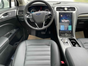 <span class=keywords><strong>Ford</strong></span> <span class=keywords><strong>Mondeo</strong></span> <span class=keywords><strong>2020</strong></span> EcoBoost 180 Version Fashion d'occasion, berline essence de taille moyenne, vente en gros à prix abordable pour l'exportation mondiale aux concessionnaires - Product Image 4
