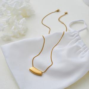 Chaîne de collier pour femme en acier inoxydable, surface lisse, forme géométrique creuse, style européen haut de gamme - Product Image 4