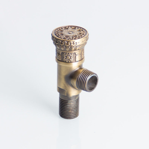 Manija de latón resistente con inclinación angular para corte de agua en baños - Product Image 4