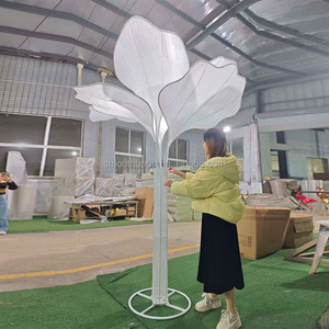 Décorations <span class=keywords><strong>de</strong></span> <span class=keywords><strong>centre</strong></span> <span class=keywords><strong>de</strong></span> <span class=keywords><strong>table</strong></span> <span class=keywords><strong>de</strong></span> mariage personnalisées, fleurs géantes en soie et organza, installation artistique, décoration <span class=keywords><strong>de</strong></span> <span class=keywords><strong>table</strong></span> <span class=keywords><strong>de</strong></span> mariage - Product Image 2