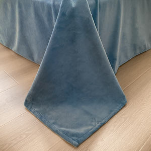 Fournisseur d'usine épaissi 200*230cm lit drap-housse plat luxe chaud <span class=keywords><strong>Double</strong></span> <span class=keywords><strong>face</strong></span> AB Version lait <span class=keywords><strong>polaire</strong></span> 4 pièces ensemble de housse de <span class=keywords><strong>couette</strong></span> - Product Image 4