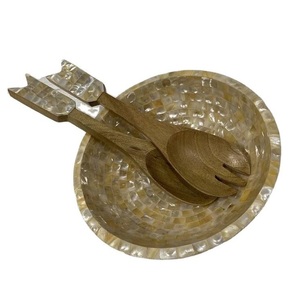 Ensemble de saladiers en nacre avec cuillère et fourchette de service en bois, bol décoratif en nacre pour la table à manger et la cuisine - Product Image 4