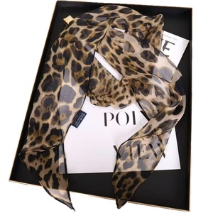 Sciarpa Lunga Estiva alla Moda con Stampa Leopardata in Finta Seta, Bordo Asimmetrico, Stile Hepburn, in Chiffon di Seta Mulberry per <span class=keywords><strong>Donna</strong></span> - Product Image 5