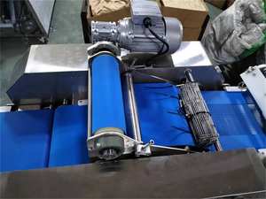 Machine à rouler le <span class=keywords><strong>pain</strong></span> français et les croissants électrique de haute qualité avec prise multi-prise pour boulangerie - Product Image 4