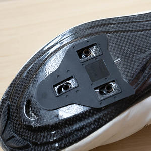 Crampons de vélo de route noirs légers avec réglage de hauteur pour vélos de route avec plage de réglage de 1 mm à 5 mm - Product Image 5