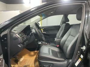 รถยนต์มือสอง ปี <span class=keywords><strong>2017</strong></span> แคมรี่ 2.0G รุ่นฉลองครบรอบ 10 ปี 167 แรงม้า เกียร์อัตโนมัติ หลังคาเปิดไฟฟ้า เบาะหนัง ไฟหน้า LED กล้องมองหลัง สีดำ - Product Image 3