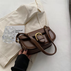 Nuevo bolso de hombro impermeable de PU para mujer, moderno, pequeño y cuadrado, tipo bandolera. - Product Image 3