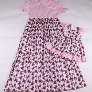 Abito corto moda bambina 2022 abito floreale petti con volant floreale <span class=keywords><strong>per</strong></span> madre e <span class=keywords><strong>figlia</strong></span> <span class=keywords><strong>per</strong></span> abito da 1 ° <span class=keywords><strong>compleanno</strong></span>
