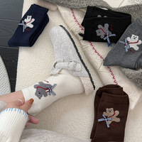 Chaussettes en laine à motif d'ours de dessin animé, chaussettes mi-mollet pour femmes, chaussettes épaisses et chaudes à nœud pour l'automne et l'hiver