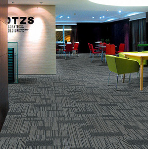 Vente en gros de dalles de moquette 50*50 amovibles, ignifugées, modernes, en PP, <span class=keywords><strong>tapis</strong></span> de sol pour <span class=keywords><strong>bureau</strong></span> modulaire commercial, dalles de moquette - Product Image 3