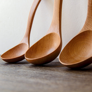 Ensemble de cuillères à café et à soupe en <span class=keywords><strong>bois</strong></span> de hêtre de style japonais certifié SGS FDA FSC, sans peinture, anti-moisissure, anti-fissuration, ergonomique pour café - Product Image 2