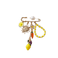 Broche Fleur Jaune en Alliage Perlé, Breloque Tournesol Carotte Citron, Bijou Idéal pour Cadeau ou Fête