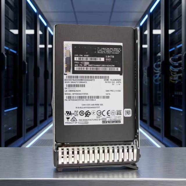 4XB7A13665 01PE985 3.84TB SAS 12Gb/s 1DWPD 2.5"SFF Hot-Plug Enterprise SSD PM1643a Solid State Drive for DE4000 DE6000