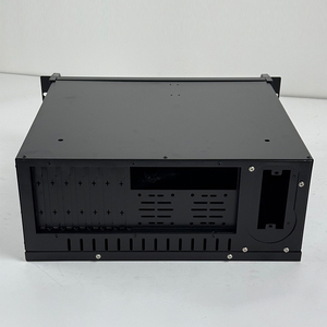 The server case /PC case is of moderate size and <strong>supports</strong> ATX motherboards, making <strong>it</strong> suitable for workstations and servers - Product Image 2