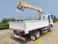 Camion de cargaison de grue monté par camion d'ISUZU 4x2 4 tonnes avec le prix usine de grue à vendre aux Philippines