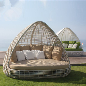 Chaise longue <span class=keywords><strong>de</strong></span> <span class=keywords><strong>jardin</strong></span> en rotin tressé en forme <span class=keywords><strong>de</strong></span> cocon, structure en aluminium, design contemporain résistant aux intempéries, coussin lavable, garantie 2 ans - Product Image 4