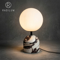Lampe de table en marbre veiné naturel et verre, style moderne et luxueux, design nordique, commande tactile LED, Ra80, 3000K, lumière blanche chaude, ambiance lumineuse pour chambre à coucher