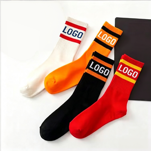 Chaussettes de sport en coton personnalisées de luxe, écologiques, antibactériennes, pour le Mardi Gras, pour hommes et femmes, rayées, unisexes - Product Image 1