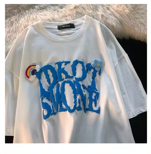 <span class=keywords><strong>T</strong></span>-<span class=keywords><strong>Shirt</strong></span> Unisex Personalizzabile <span class=keywords><strong>Online</strong></span> 3D, Vestibilità Comoda, Manica Corta, Logo con <span class=keywords><strong>Stampa</strong></span> in Rilievo - Product Image 4