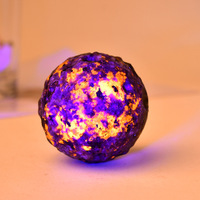 Vente en gros de sphère de Yooperlite Fengshui naturelle, boule de pierre brillante polie, cristal réactif UV de guérison, artisanat pour la décoration de la maison