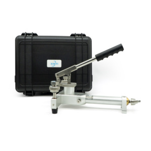 Calibrador Neumático Portátil YWQ-1432 con Material SS316, Protección IP65, Rango de Calibración de Manómetro de 0.095~2.5~4~6MPa - Product Image 1
