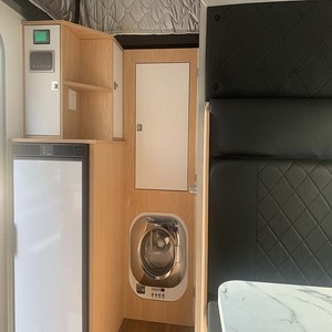 Petite caravane de <span class=keywords><strong>camping</strong></span> avec une salle de bain combinée, chauffe-eau instantané au <span class=keywords><strong>gaz</strong></span> et système de réservoir d'eau propre de 100 L - Product Image 4